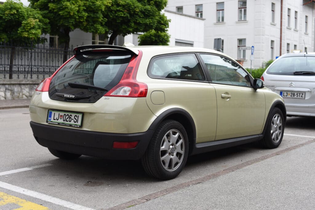 Ölwechsel beim Volvo C30