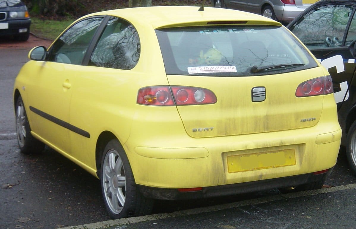 Inspektion bei einem Seat Ibiza III vom Typ 6L1