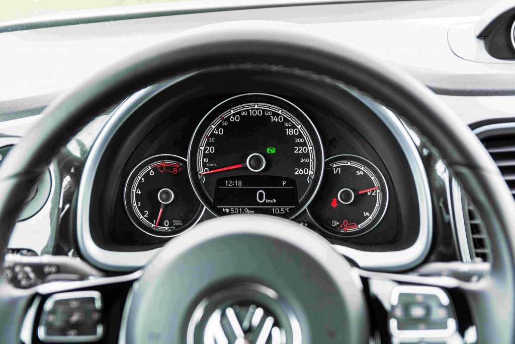 Die erste Inspektion beim VW Beetle erfolgt nach 12 Monaten