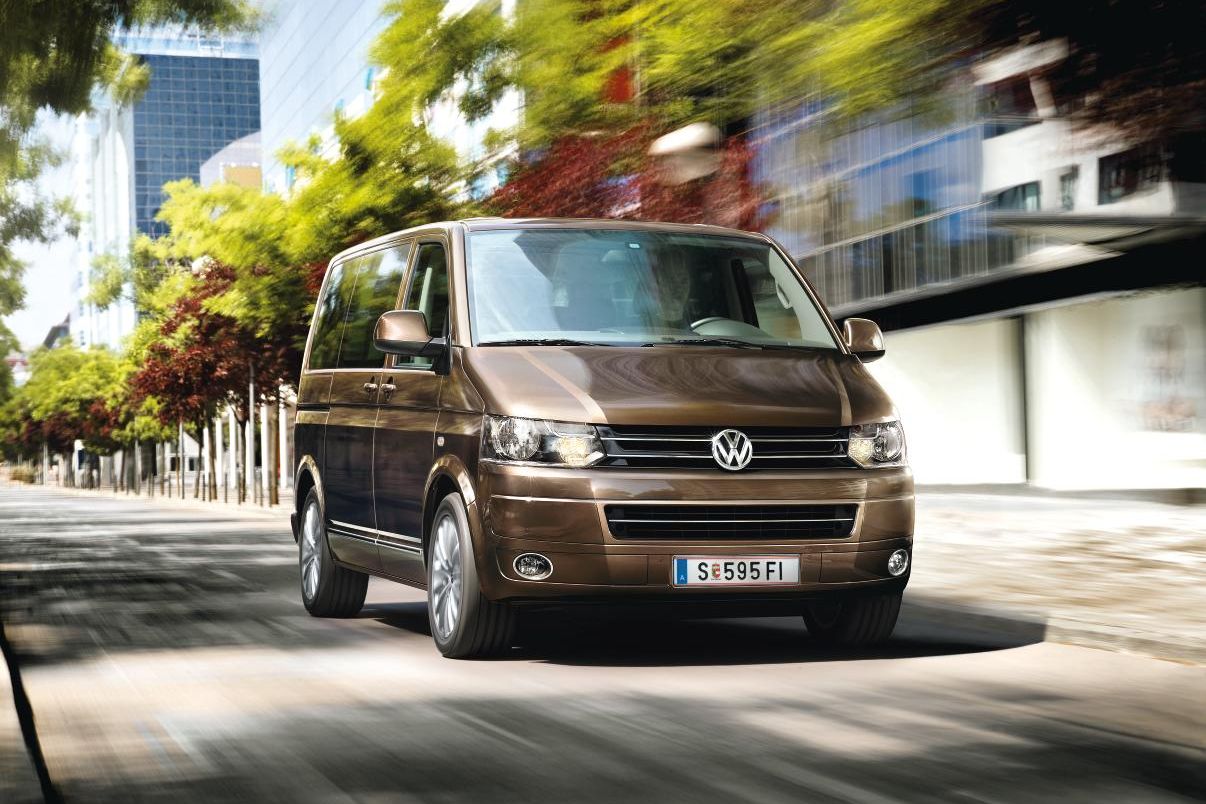 Inspektion bei einem VW T5 Multivan