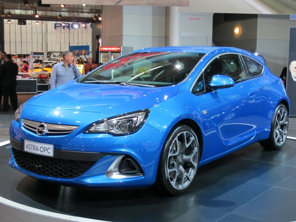 Opel Astra J GTC