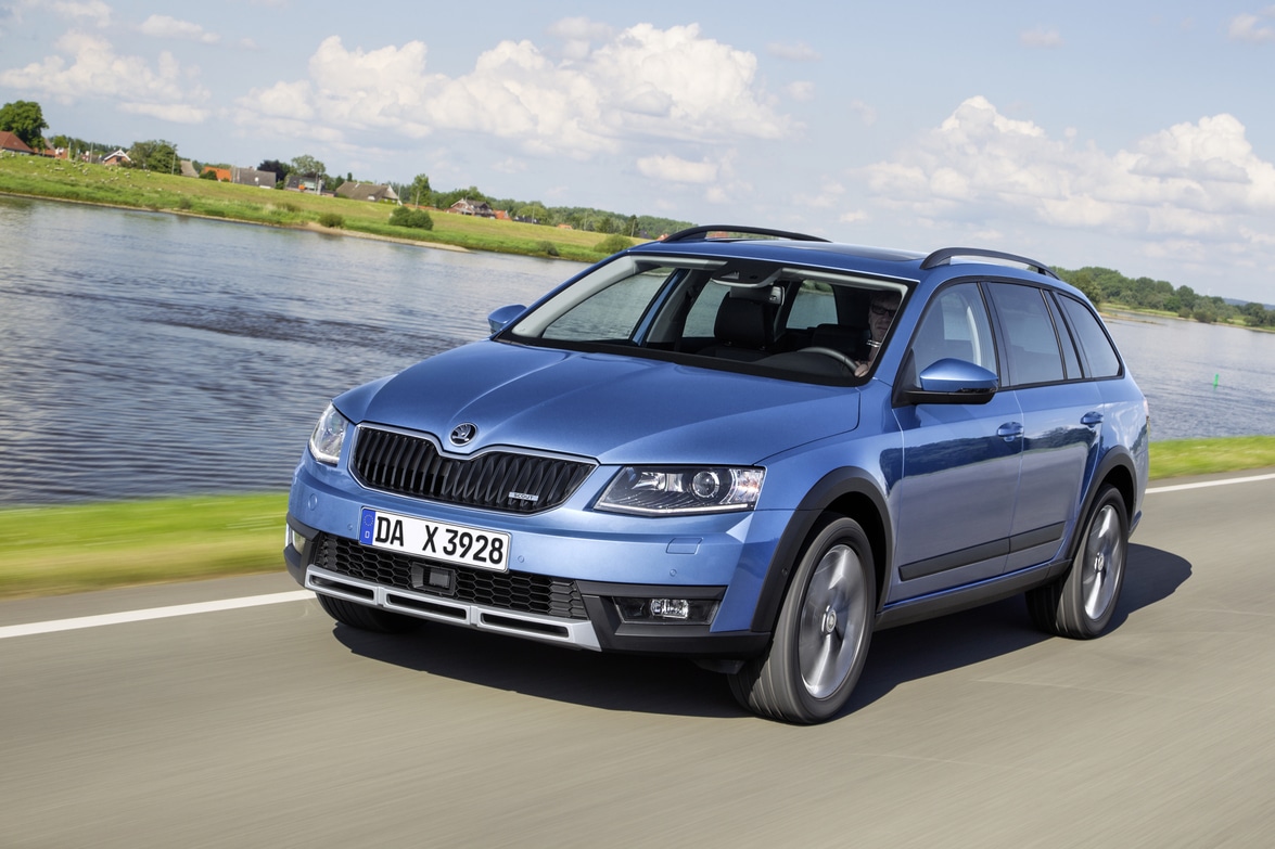 Inspektion eines Skoda Octavia Combi Scout von 2014