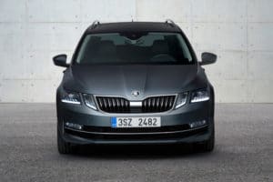 Inspektion bei einem Skoda Octacia III Combi vom Typ 5E5