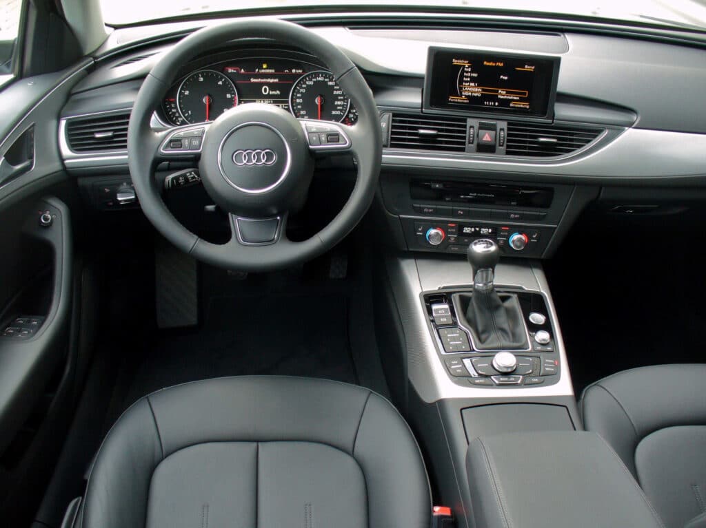 Beim Audi A6 C6 kann der Besitzer zwischen festen und flexiblen Wartungsintervallen wechseln