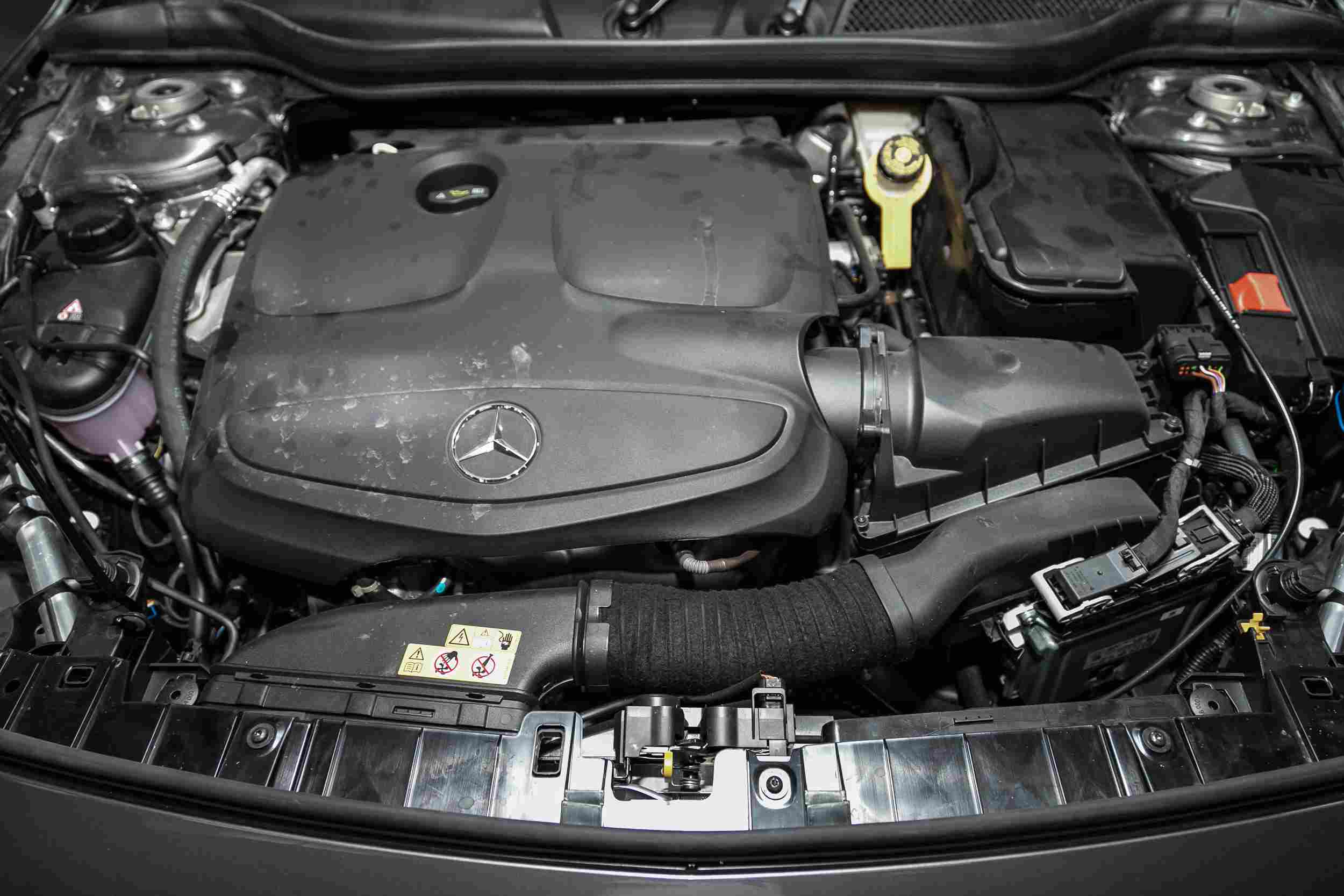 Die Kosten für den Ölwechsel bei der Mercedes-GLA Klasse hängen vom Arbeitsaufwand ab