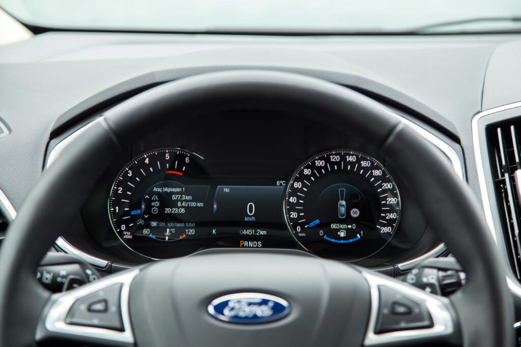 Die Inspektionsintervalle sind beim Ford S-Max immer gleichbleibend