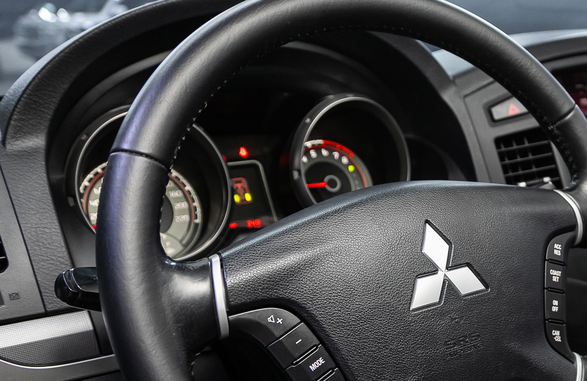 Mitsubishi Pajero Cockpit