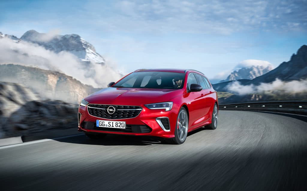 Zahnriemenwechsel bei einem Opel Insignia B Sports Tourer