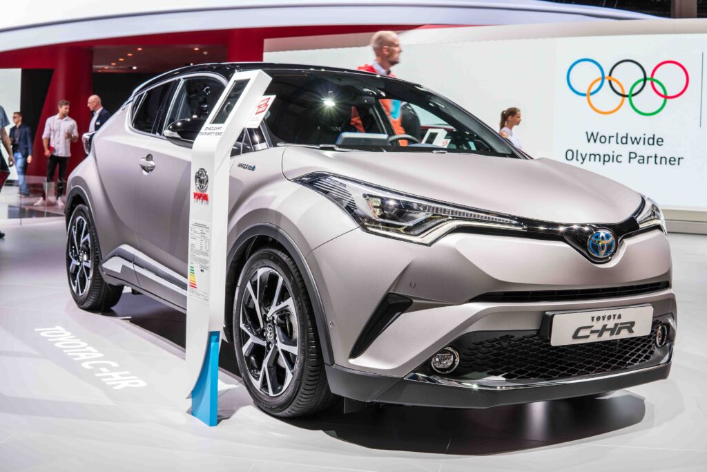 Durch die regelmäßigen Inspektionen wird der Wert vom Toyota C-HR lange erhalten