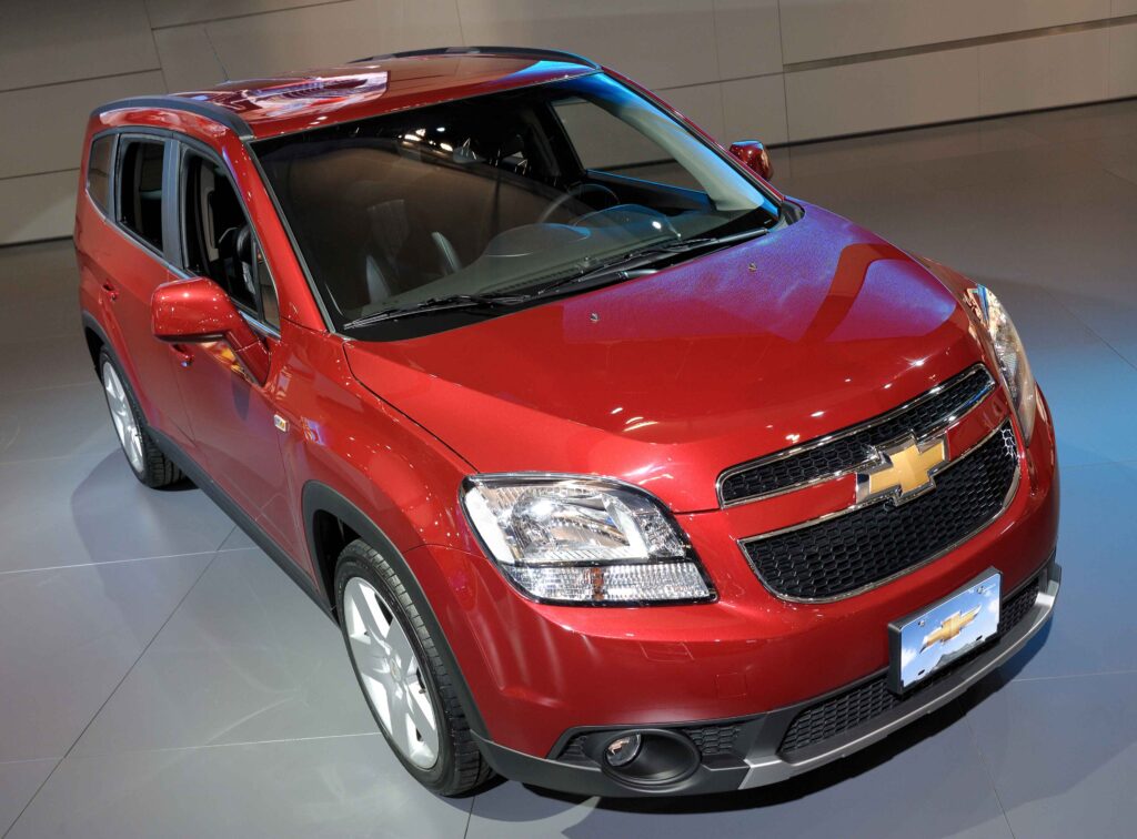 Bremsen hinten wechseln beim Chevrolet Orlando