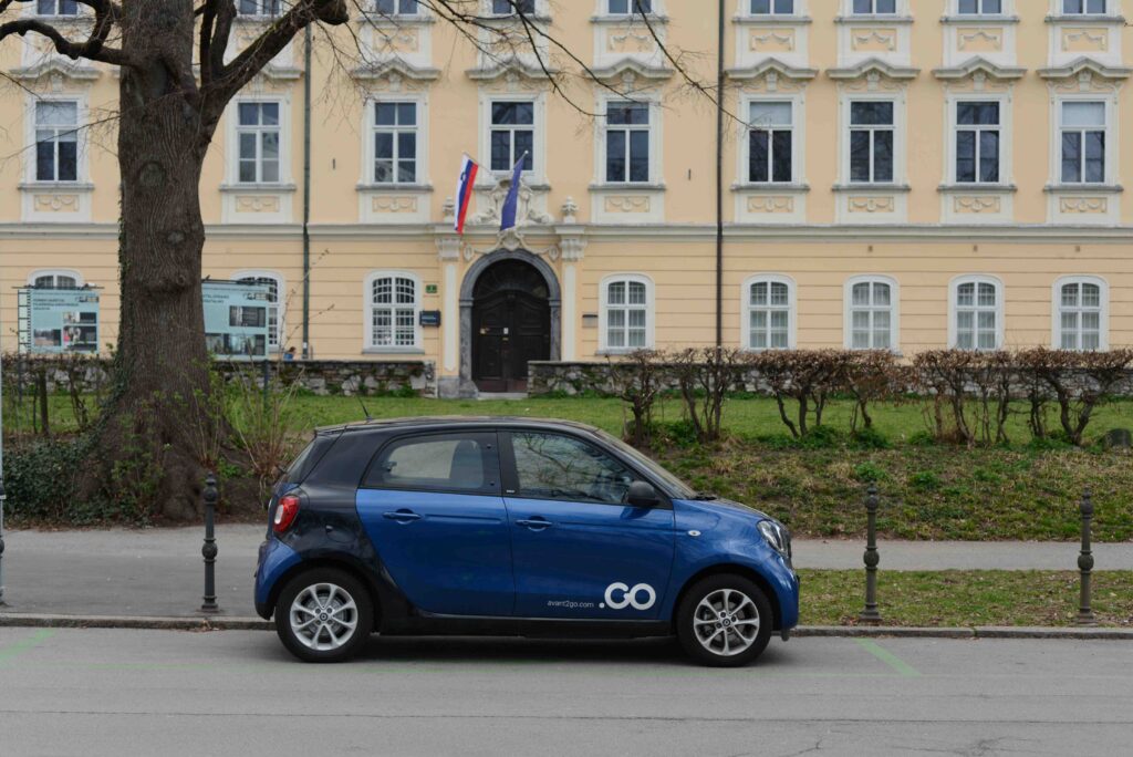 Beim Smart Forfour an der Hinterachse die Bremsen wechseln