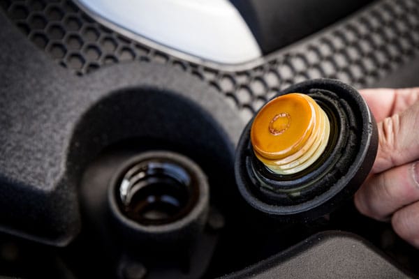Ölwechsel beim Auto: Darum ist er so wichtig - AutoScout24