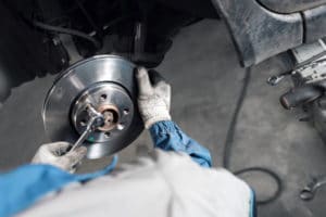 Bremsscheiben reparieren: Dauer und Kosten - AUTO BILD