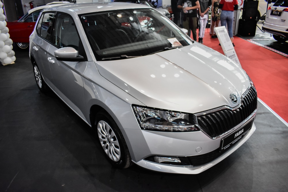 Skoda Fabia 2018 weiß vorne Weißer Skoda Fabia Zahnriemenwechsel