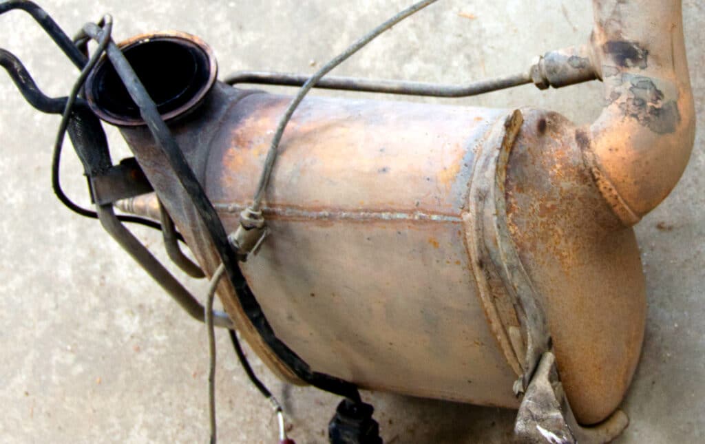 defekten Dieselpartikelfilter tauschen